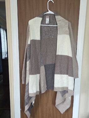 Chico's Neutral Block Open-Front Cardigan in Beige & Cream